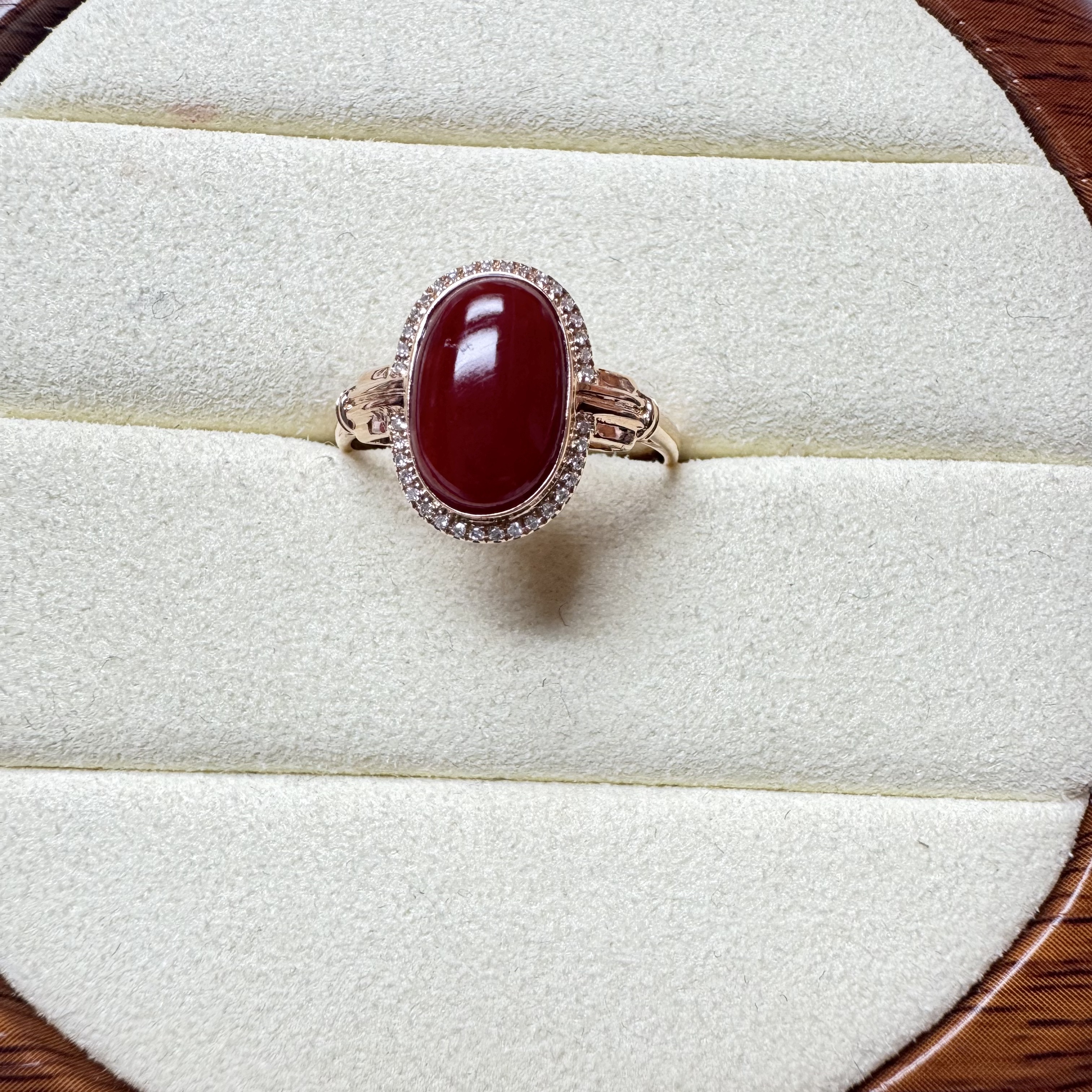 阿卡珊瑚18k金戒指——103006