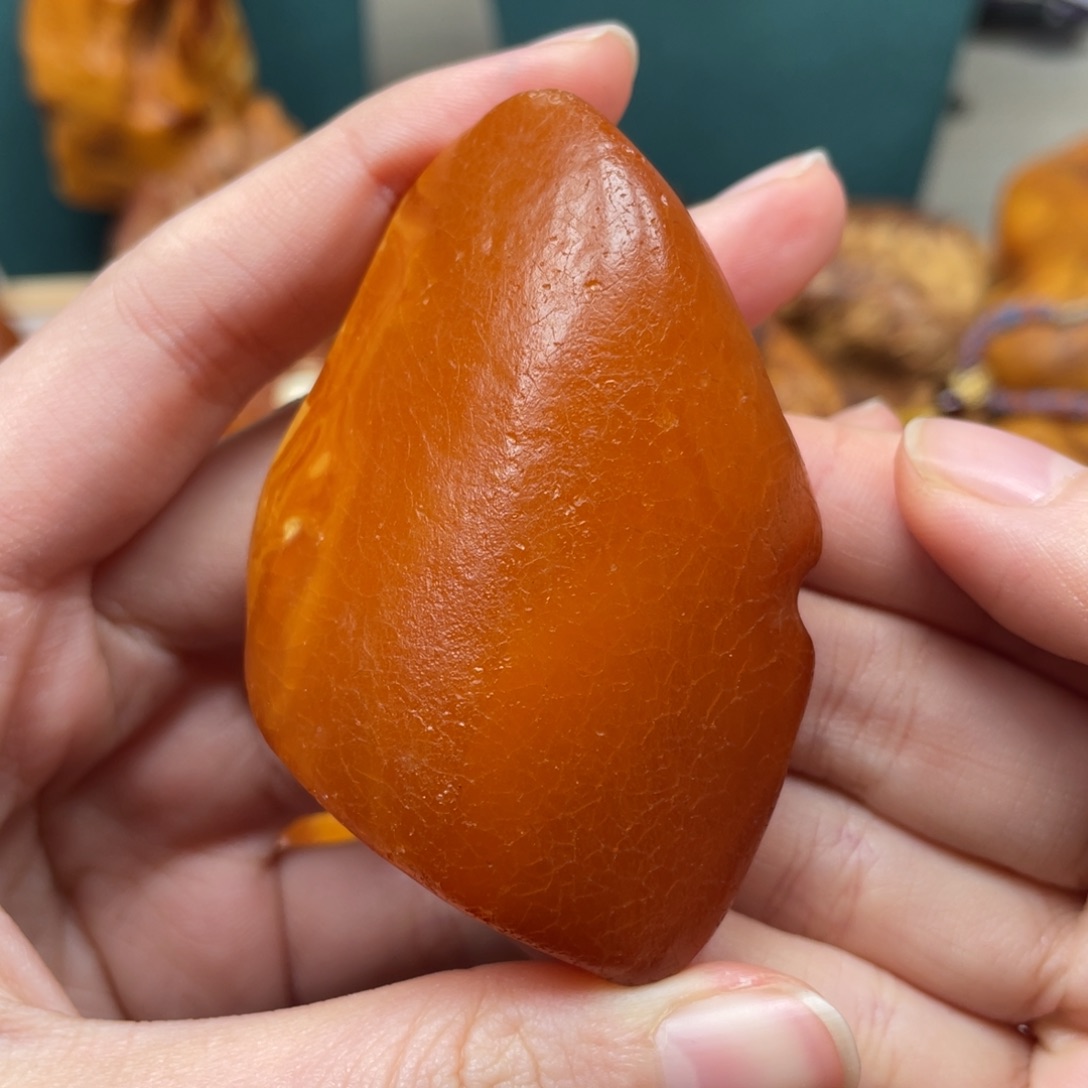 琥珀珠宝奇石未镶嵌