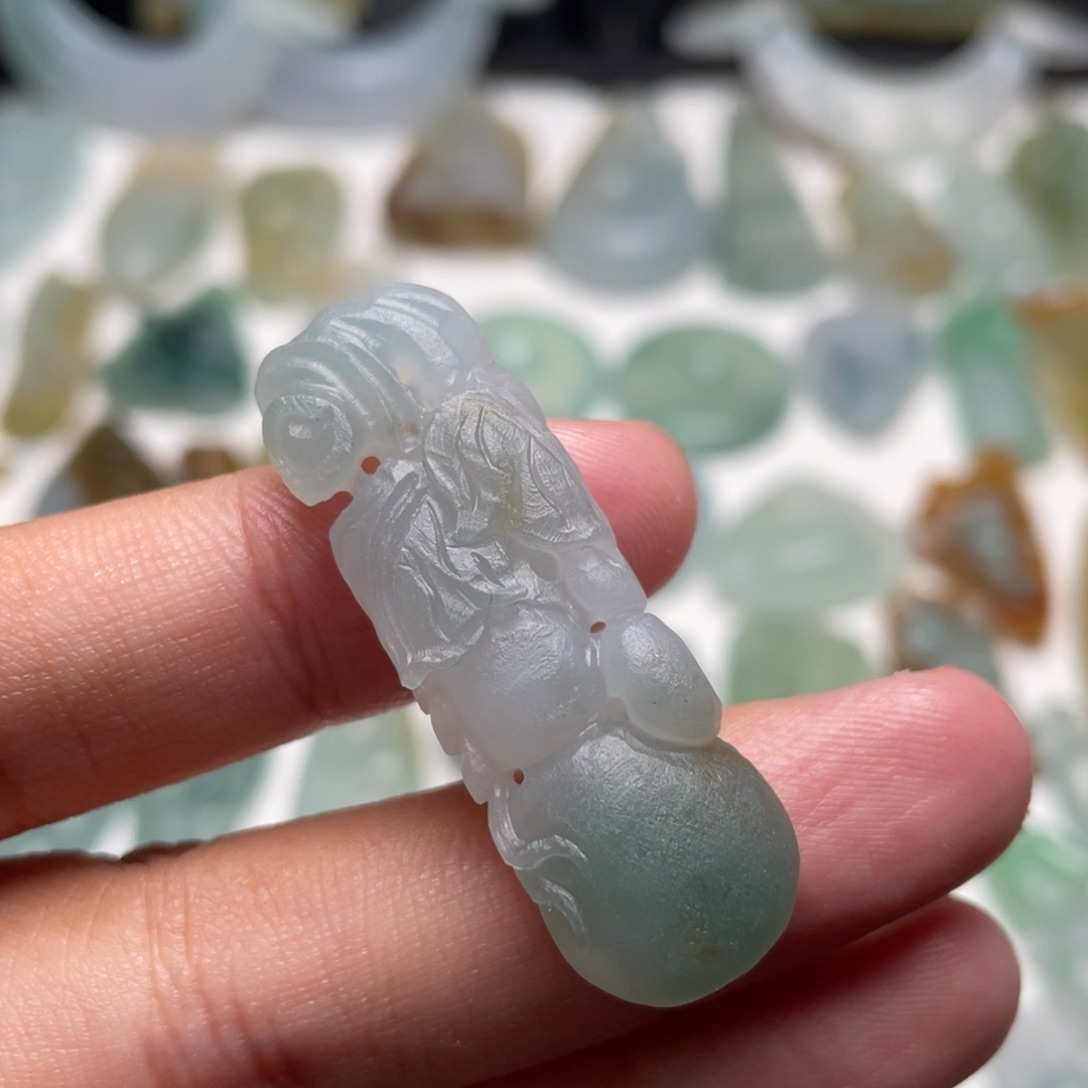 定制翡翠未镶嵌毛货葫芦