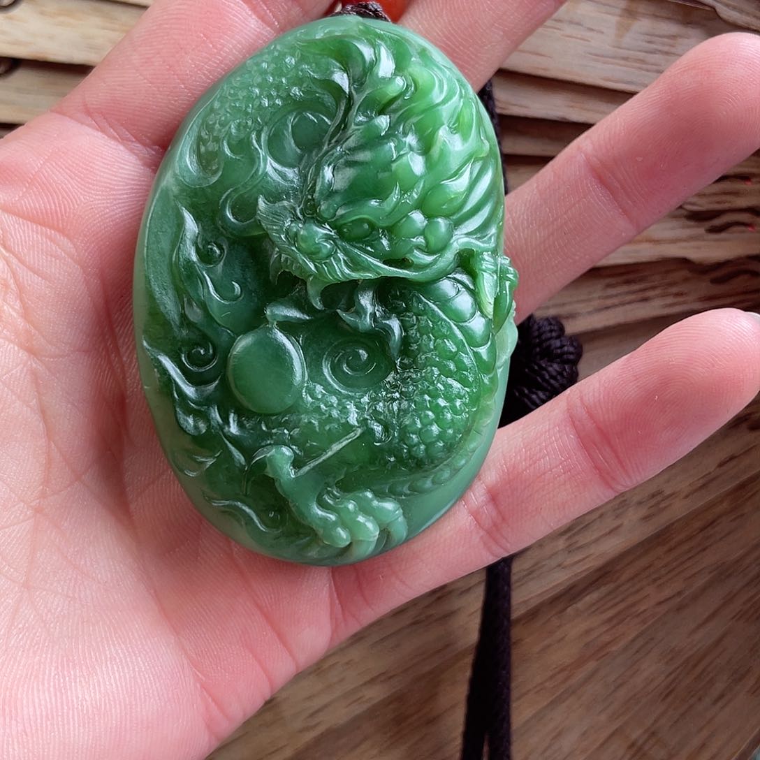 和田玉吊坠(不含链)未镶嵌碧玉龙