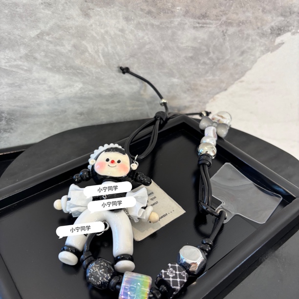 非金属皮质项链 带白帽臭臭娃娃毛衣链SJL023