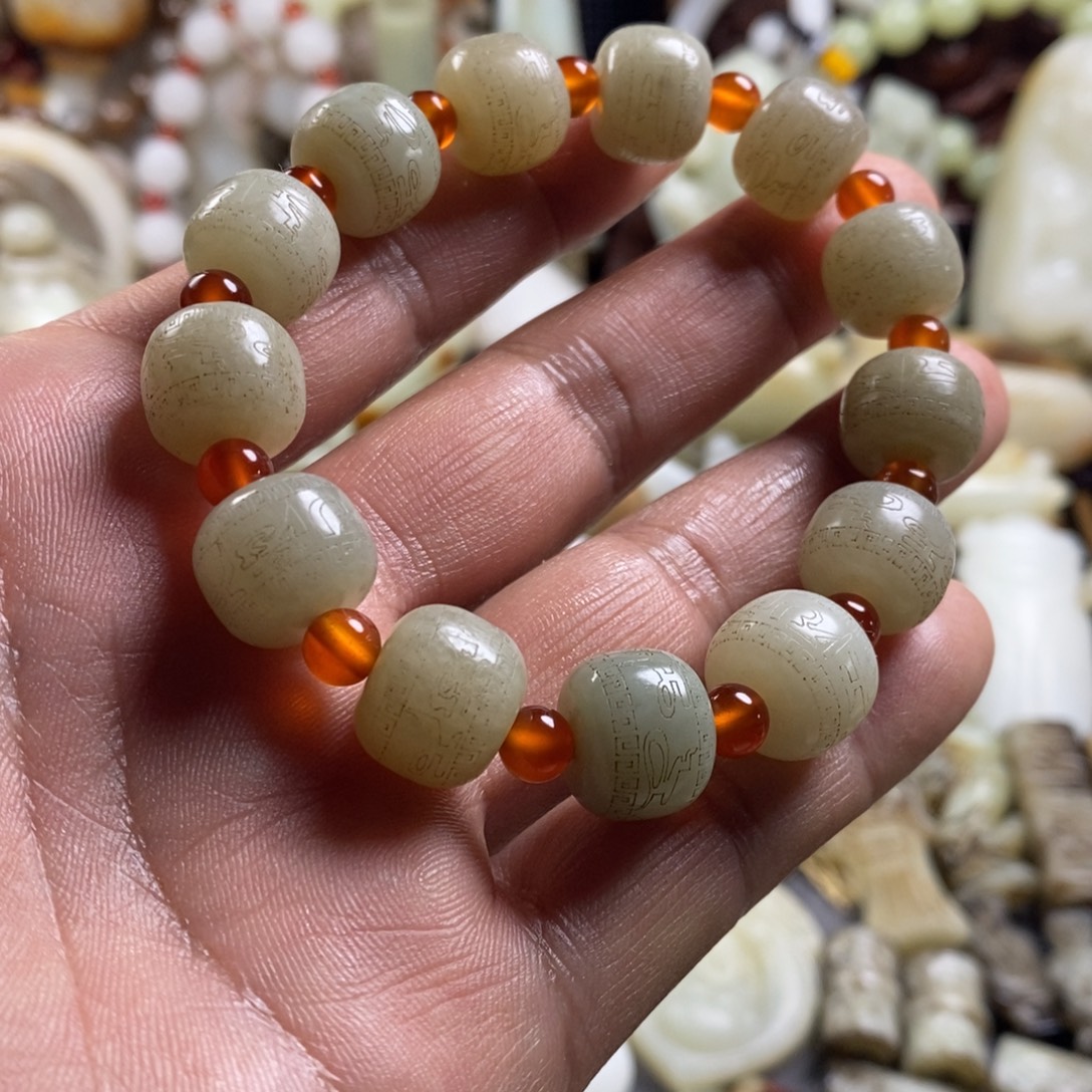 和田玉（糖玉）未镶嵌颈饰