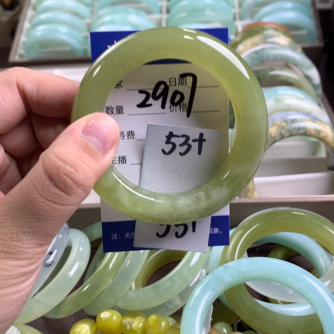 蛇纹石玉手镯未镶嵌2907