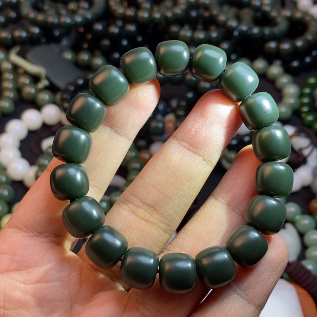 和田玉手串未镶嵌随**安