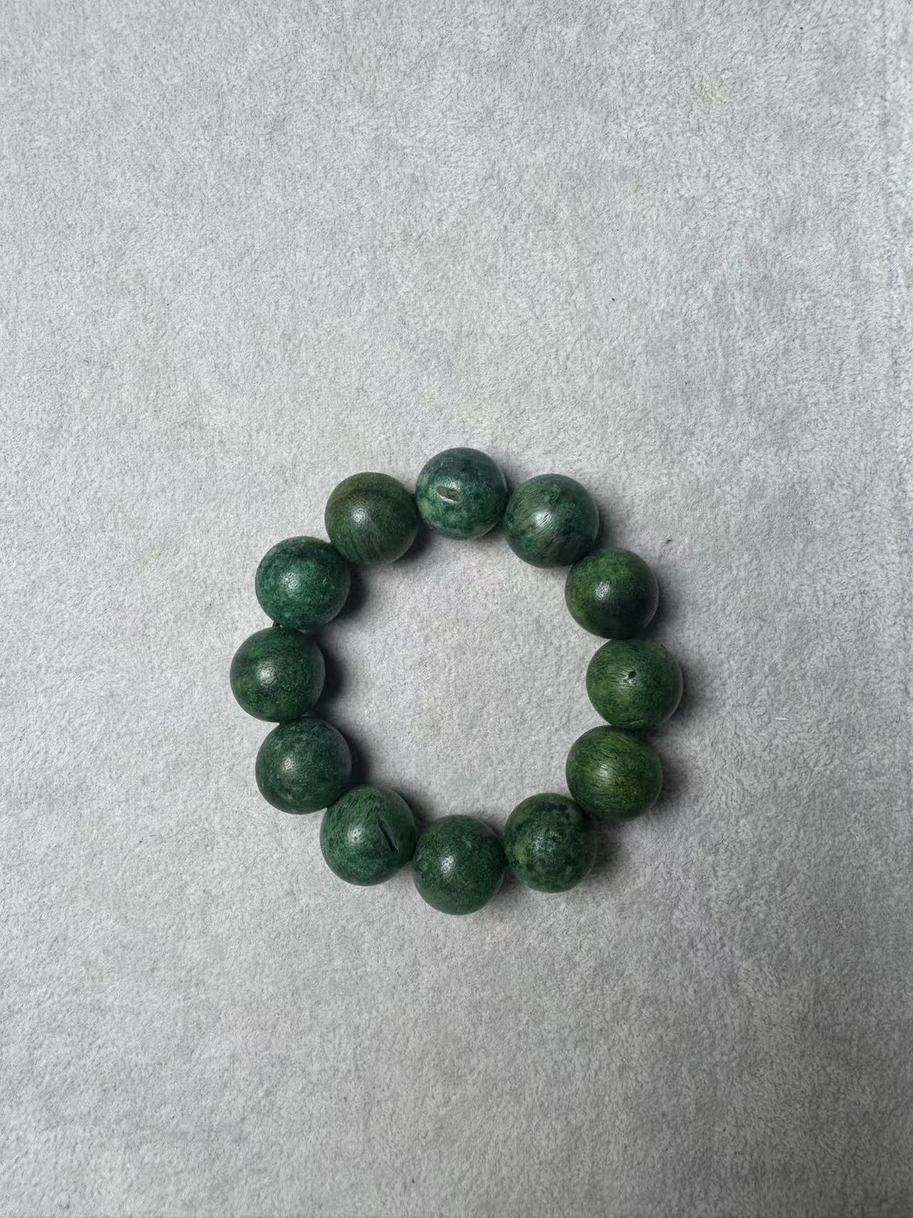 A338典藏系列s级龙血木高货手串（随机发）