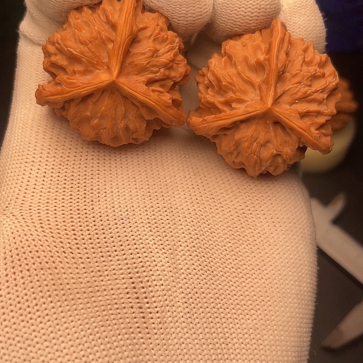 文玩核桃吊坠盘山