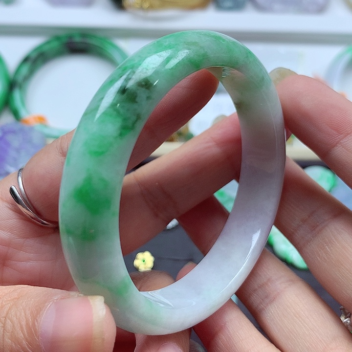 未镶嵌手镯翡翠翡翠