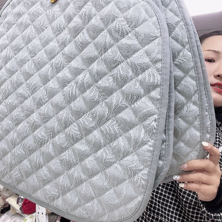 毛绒啦咯啦咯啦咯啦咯啦