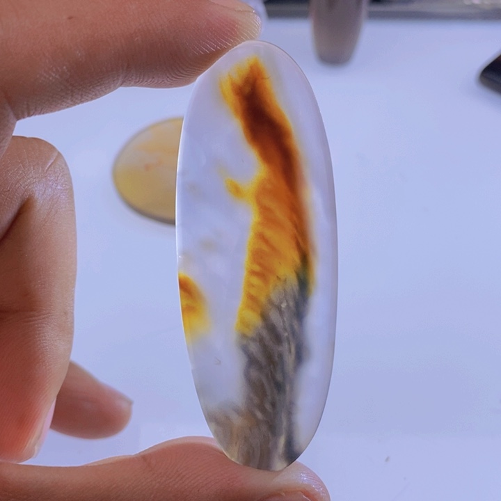 玛瑙/玉髓颈饰未镶嵌