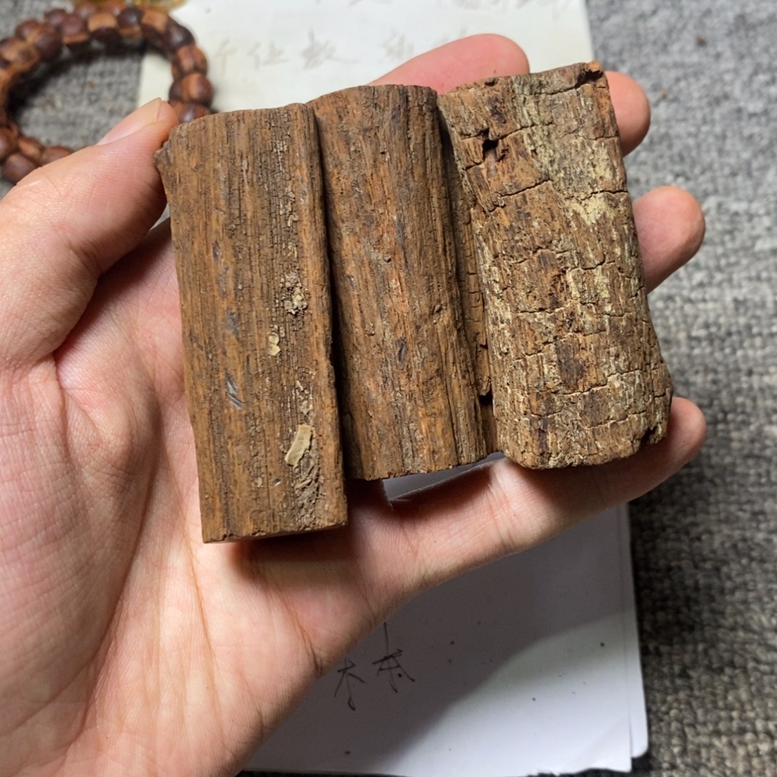 藤类降真香手把件随形