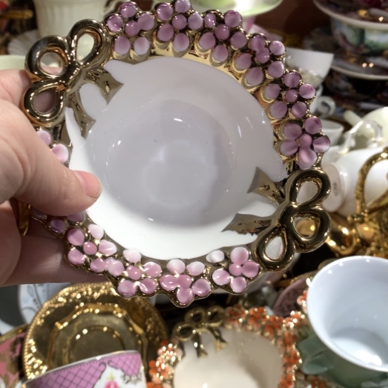 瓷片微瑕陶瓷处理介意请慎拍长13厘米宽12厘米