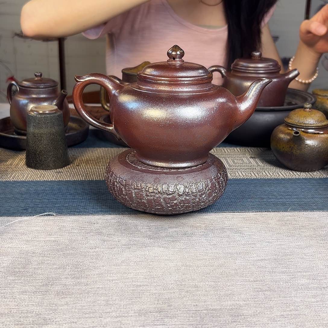 壶瑕疵柴烧紫砂笑樱