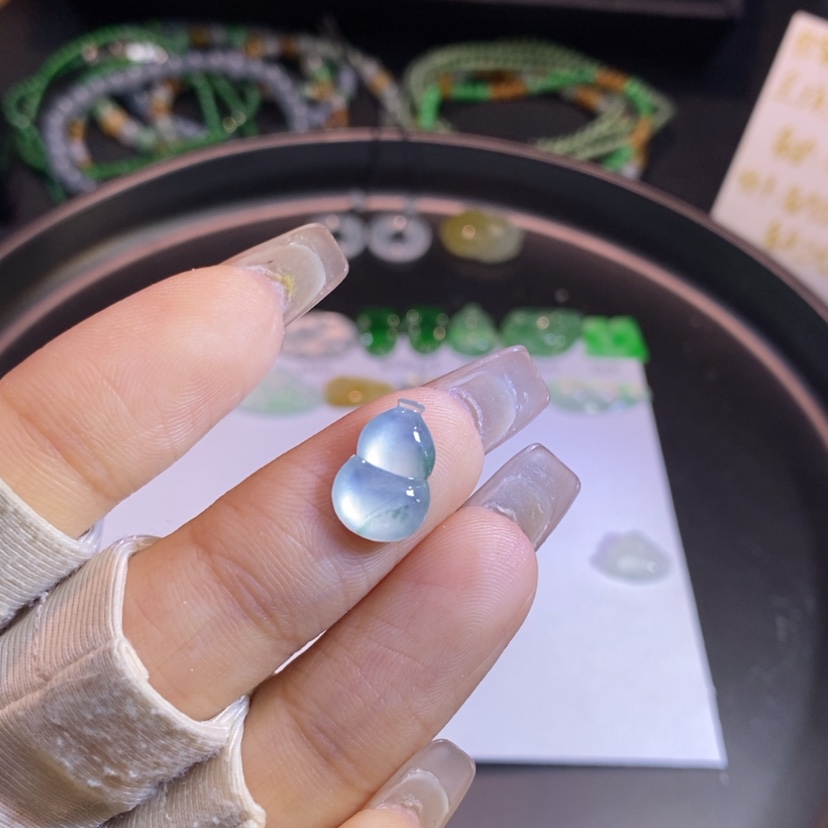 【闪购商品】翡翠挂件未镶嵌葫芦