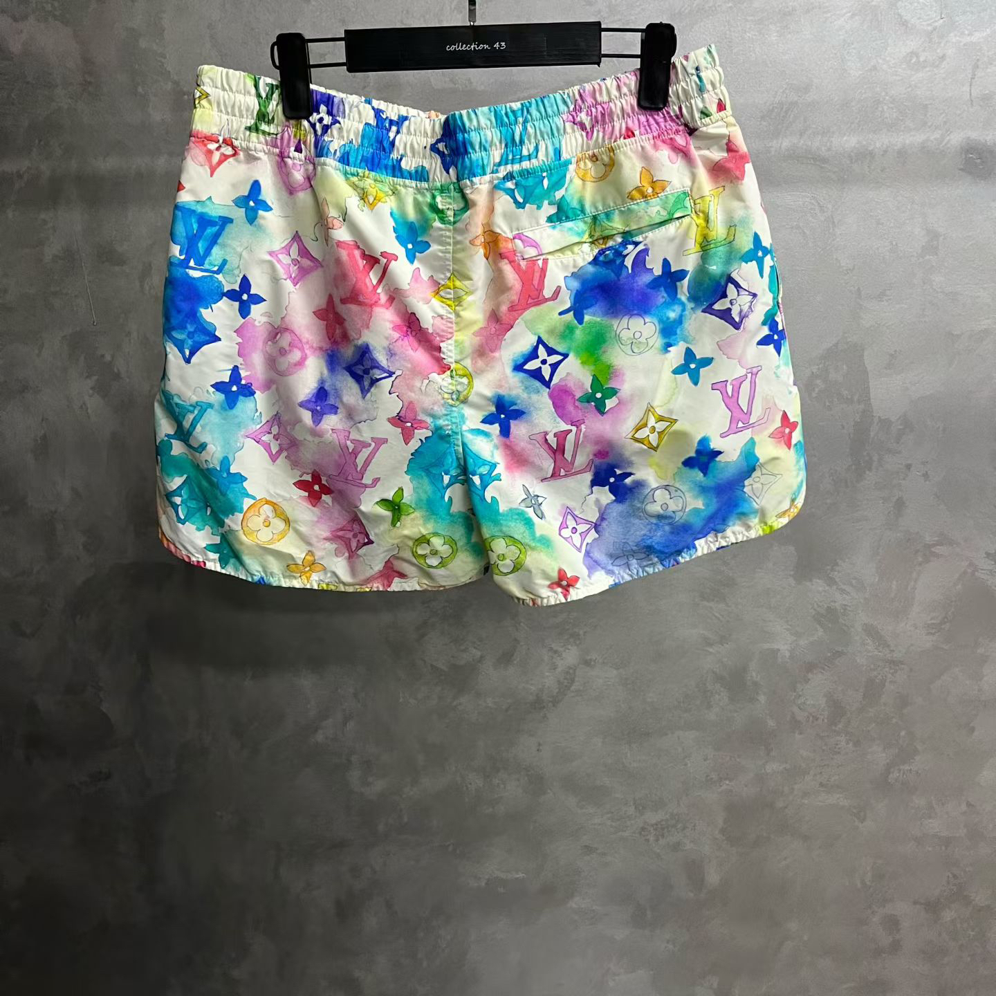 99新 LouisVuitton/路易威登 花色彩色水墨印花沙滩休闲短裤/L