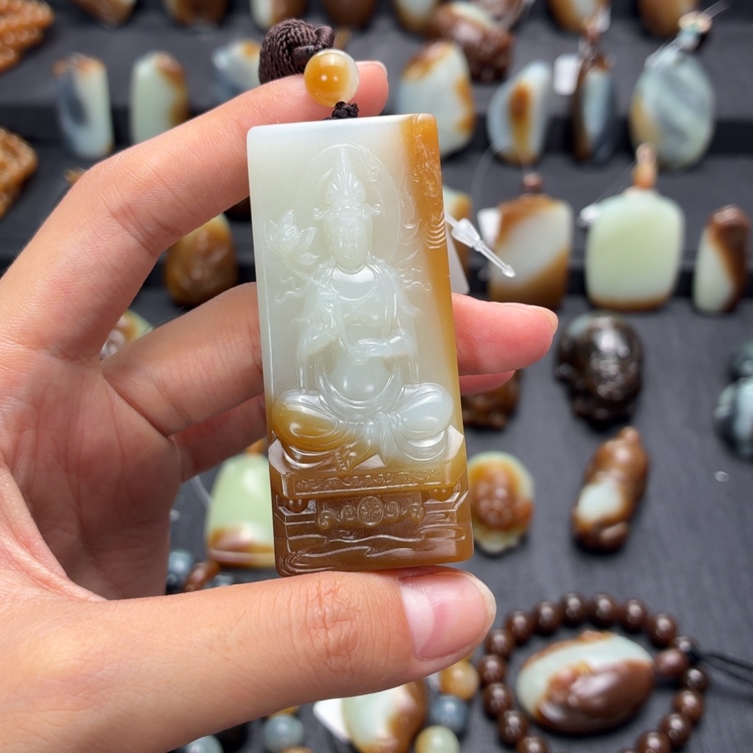 和田玉未镶嵌颈饰