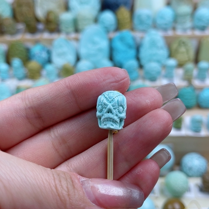 绿松石未镶嵌珠宝奇石