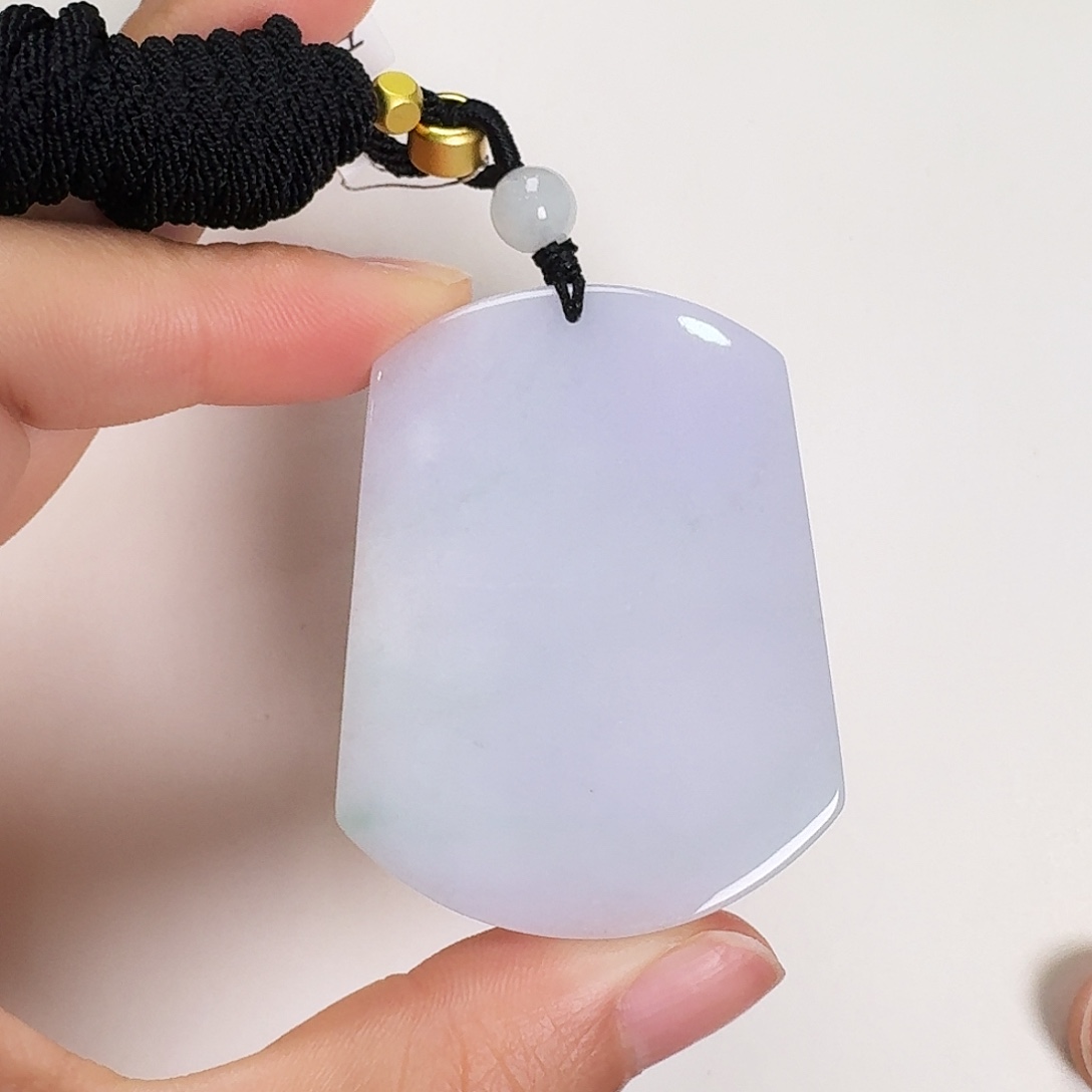 翡翠颈饰未镶嵌无事牌