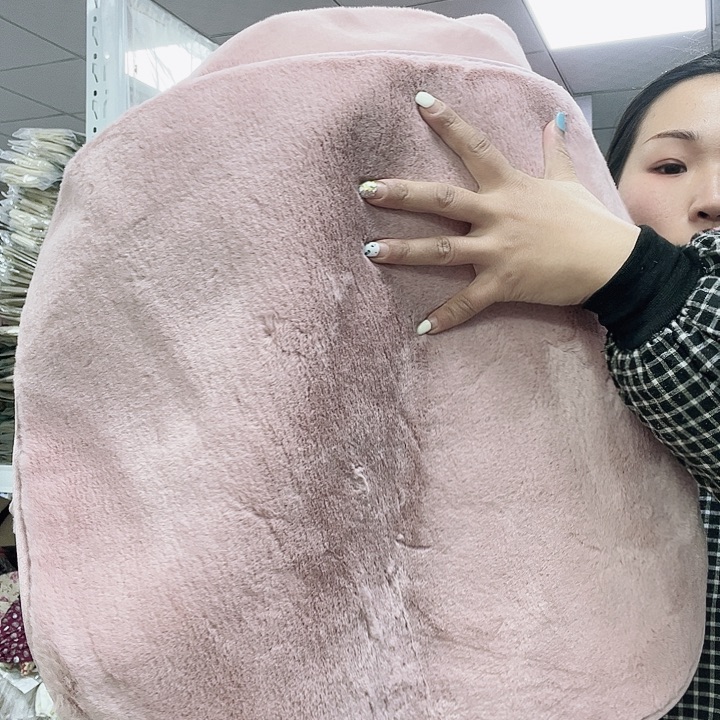 毛绒啦咯啦咯啦咯啦咯啦