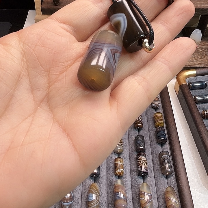 玛瑙/玉髓未镶嵌颈饰