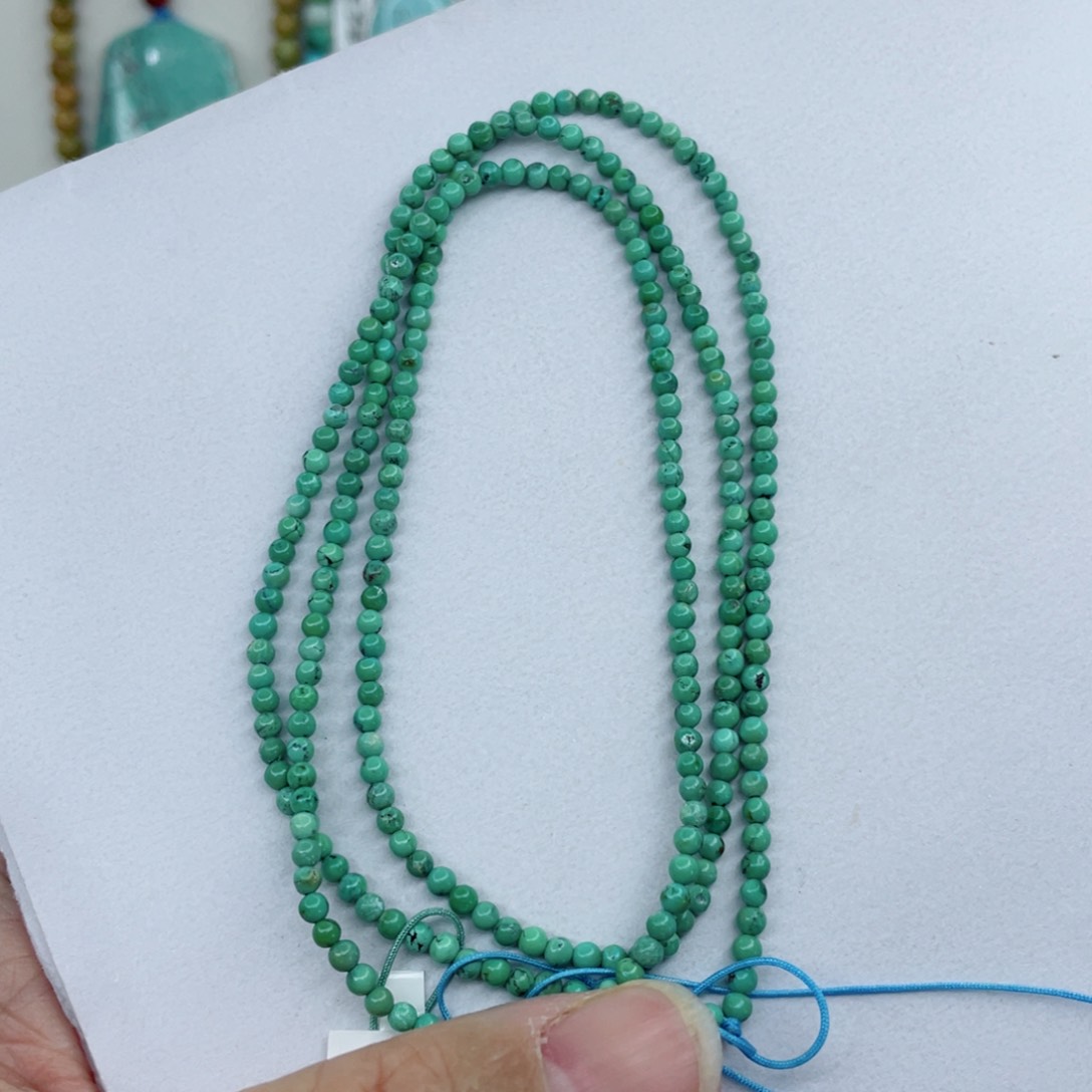 绿松石颈饰未镶嵌