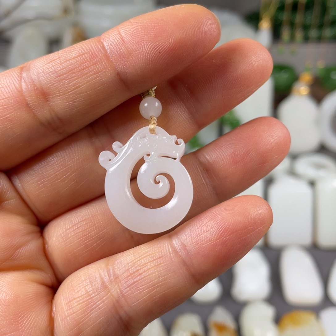 和田玉颈饰未镶嵌