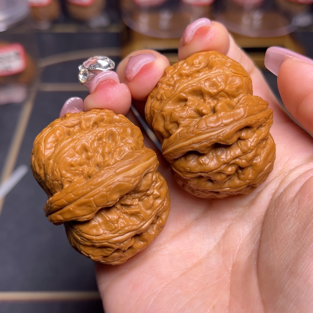 ᵕ****文玩核桃吊坠 元宝