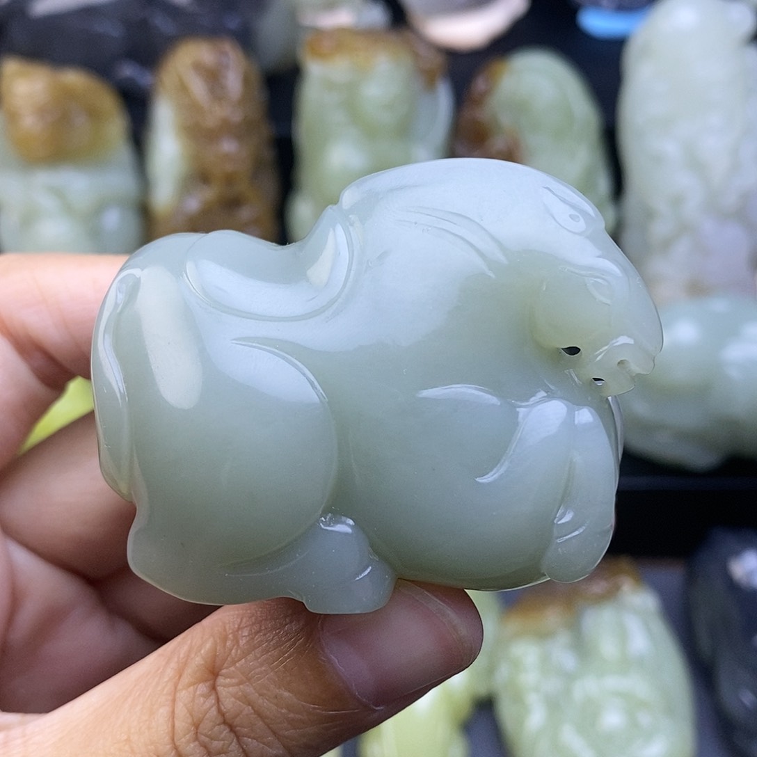 未镶嵌和田玉把件