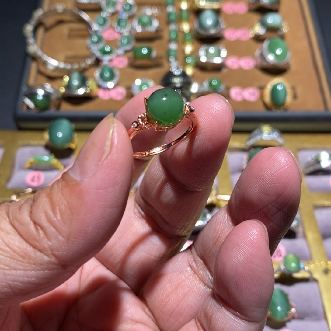 和田玉（碧玉）戒指未镶嵌