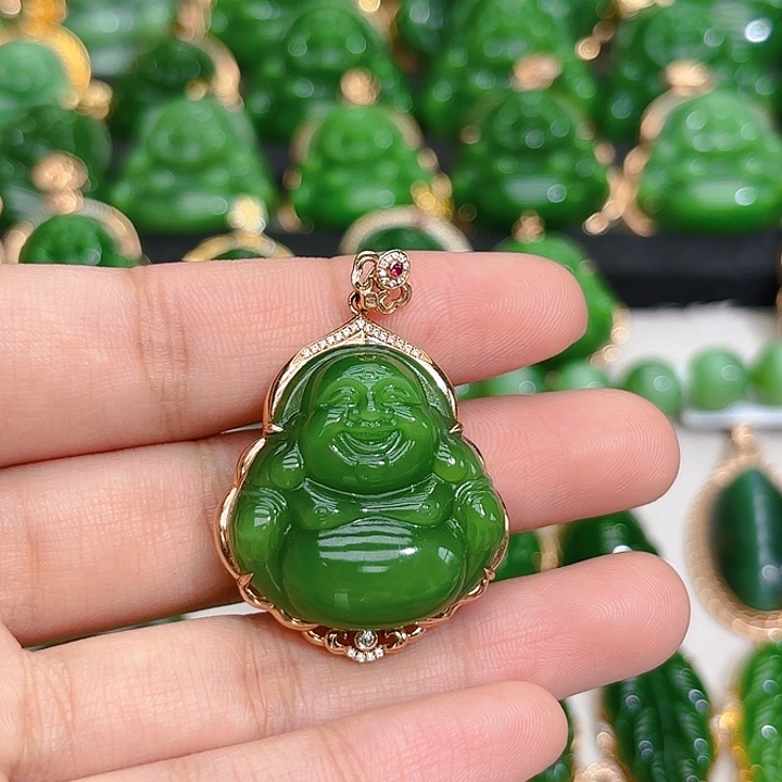 和田玉（碧玉）颈饰18K金镶嵌