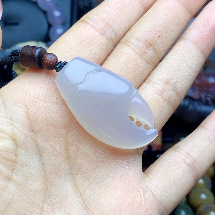 未镶嵌吊坠(不含链)硅化玉蟹钳吊坠