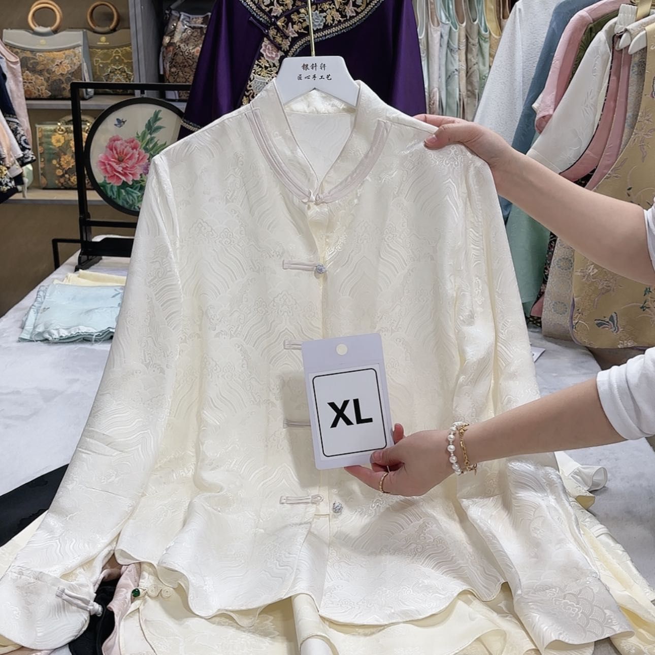 【闪购商品】织绣妞哈哈哈哈哈哈哈哈哈哈哈