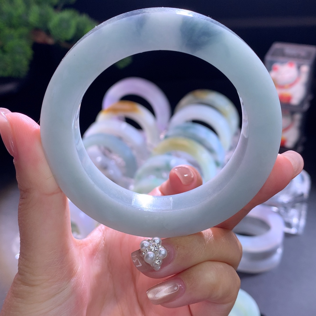 未镶嵌翡翠手镯定制翡翠