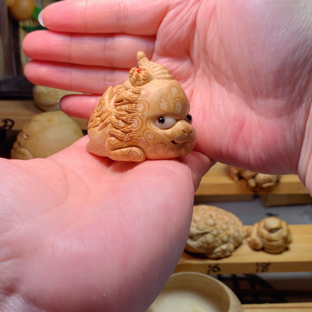 铁***蛋香榧木精工穷奇纯手工打造