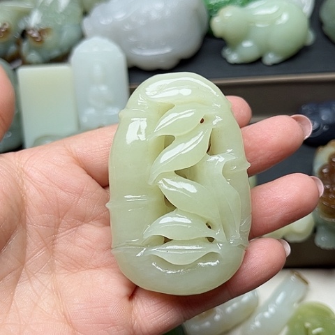 和田玉未镶嵌颈饰善****