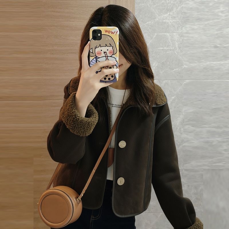 2025新款上新女装咖色翻领皮毛一体加绒加厚短款羊羔毛外套女冬季