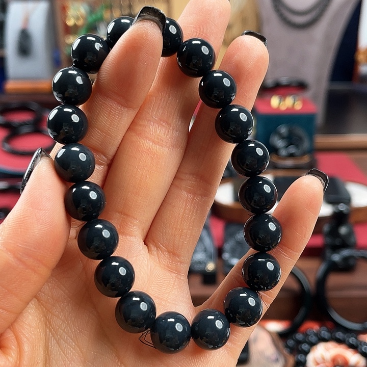 和田玉手串未镶嵌卡10入门级