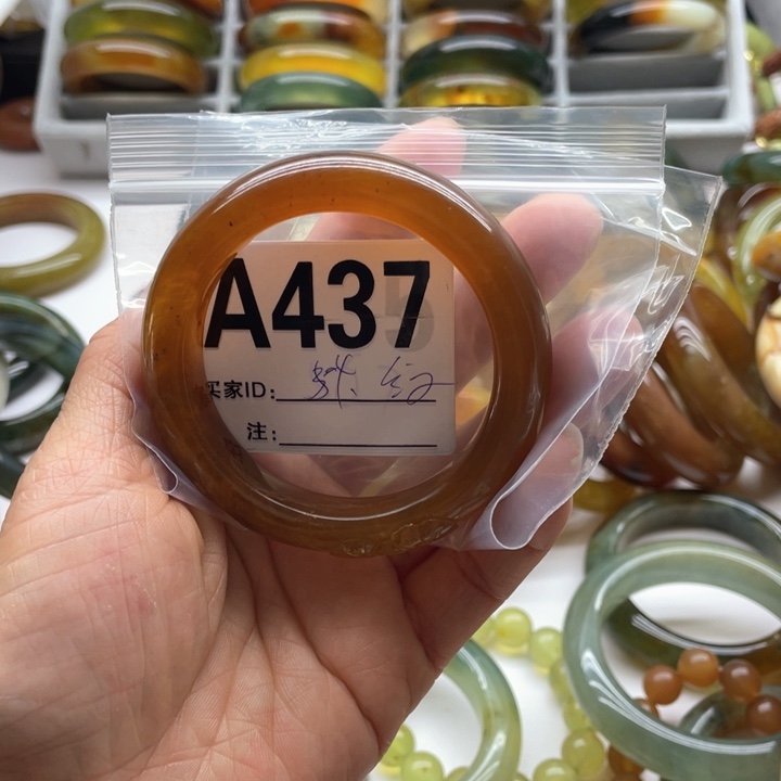 蛇纹石玉未镶嵌手镯囡*