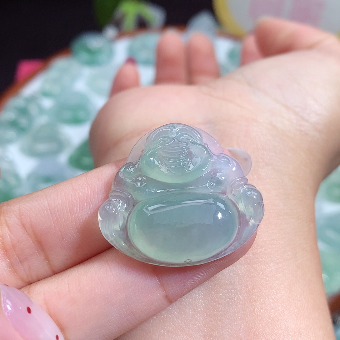 s***q翡翠未镶嵌颈饰佛公