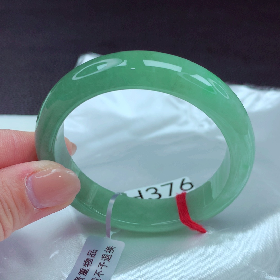 翡翠手镯未镶嵌手镯88