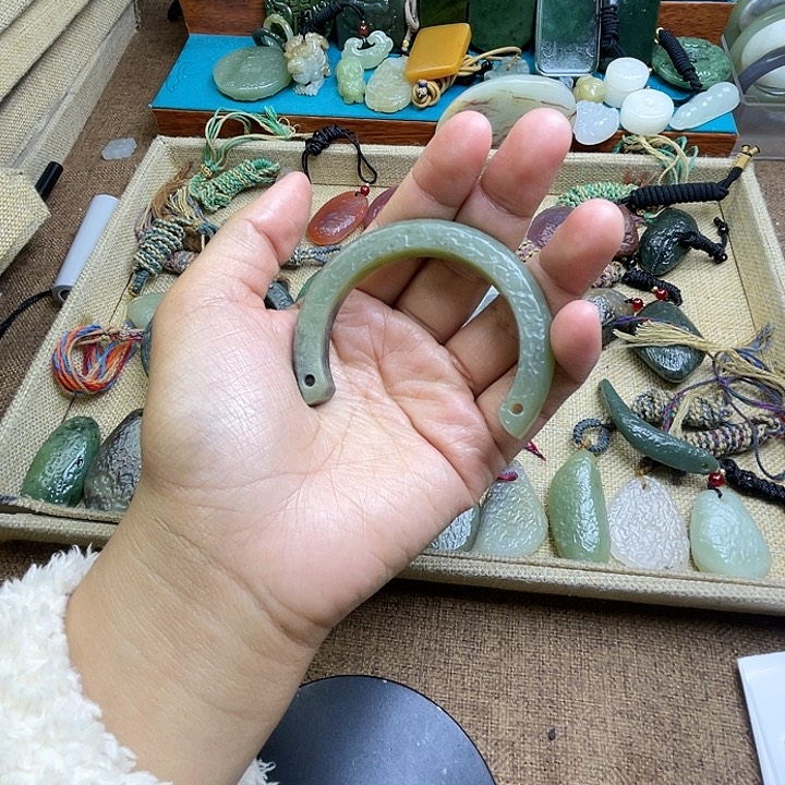 和田玉（糖玉）颈饰未镶嵌陪****店4