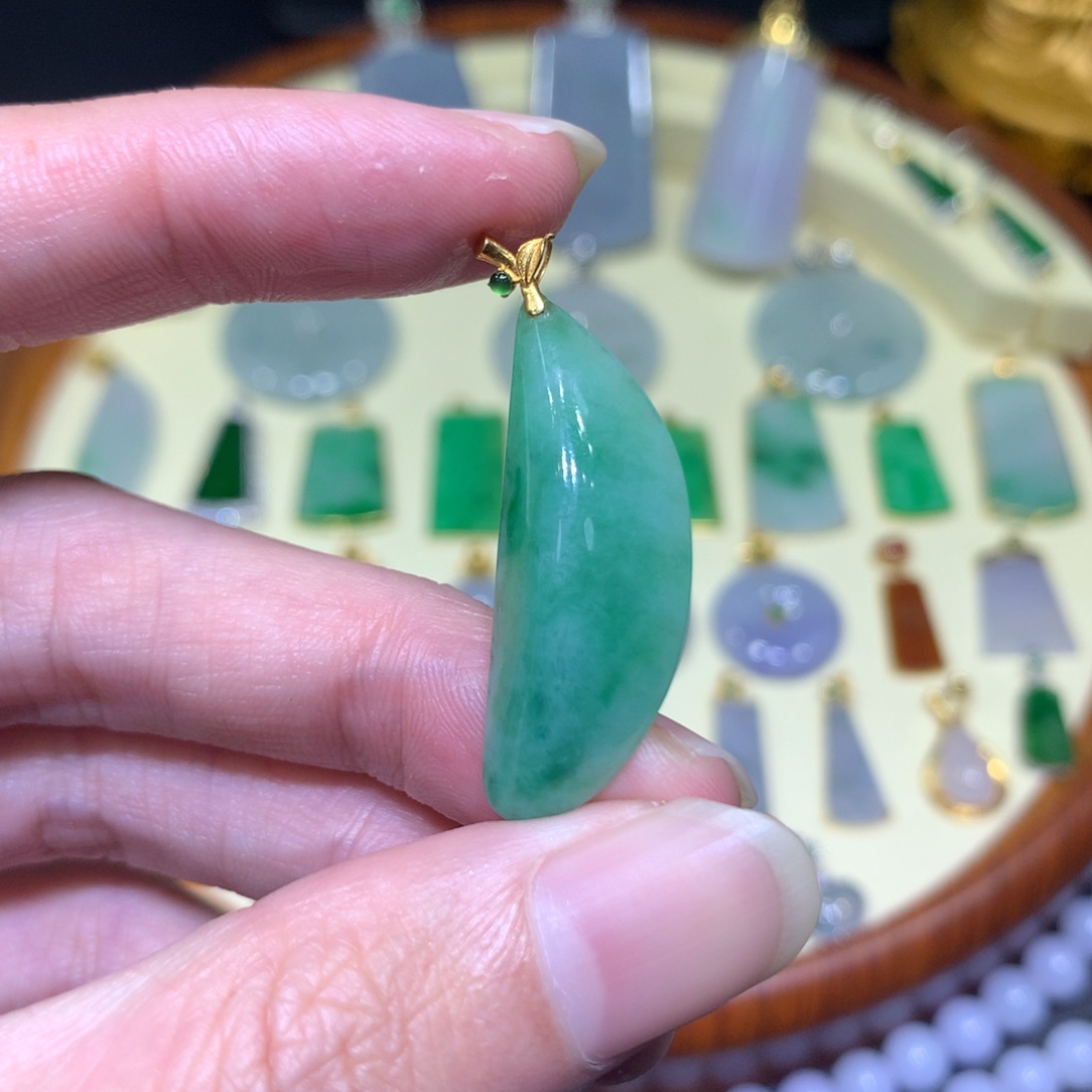 翡翠吊坠(不含链)未镶嵌