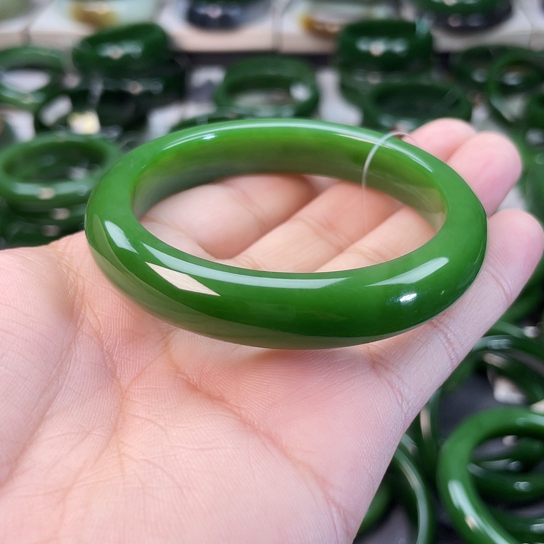 和田玉（碧玉）手镯未镶嵌