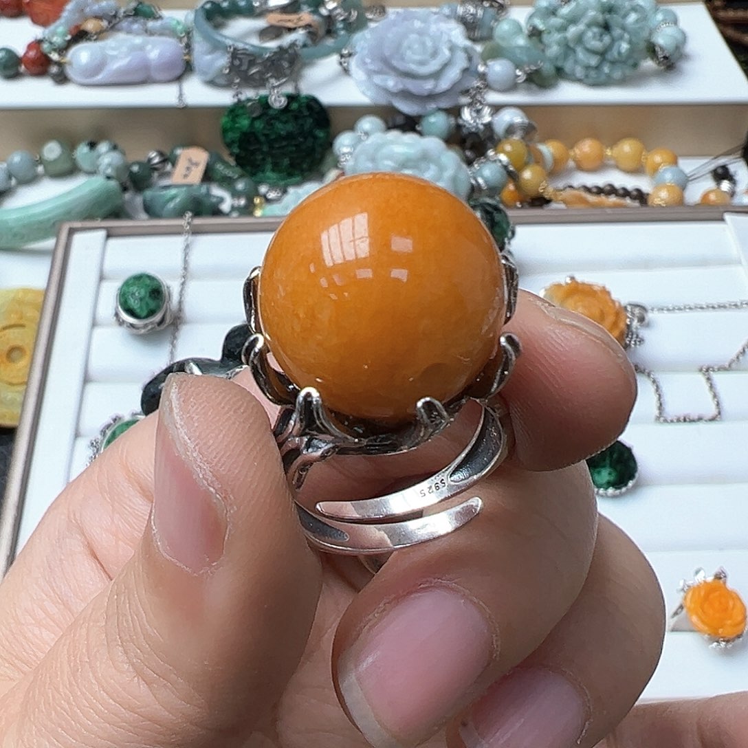 翡翠戒指未镶嵌刘**吖