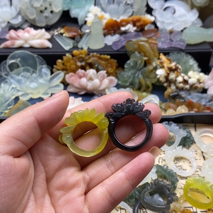 蛇纹石玉合金颈饰