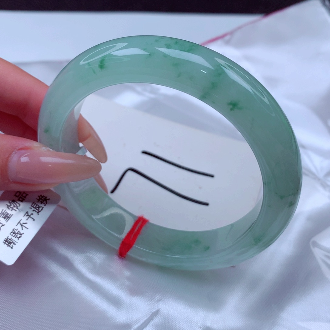 翡翠手镯未镶嵌翡翠58