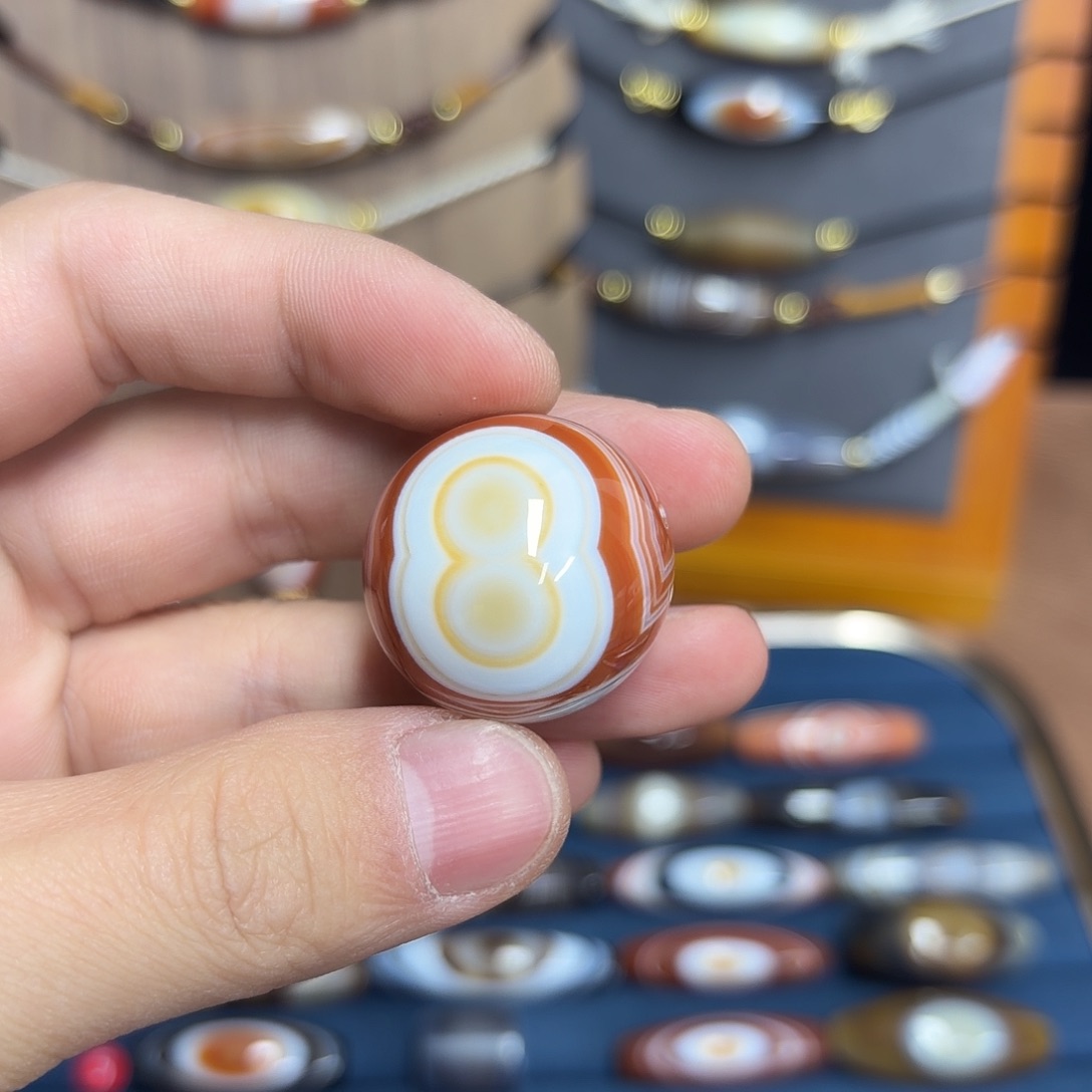 小***邓玛瑙/玉髓合金颈饰