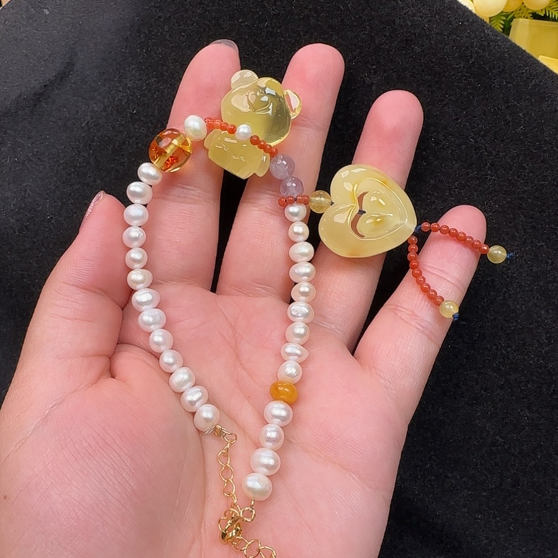 蜜蜡未镶嵌珠宝奇石