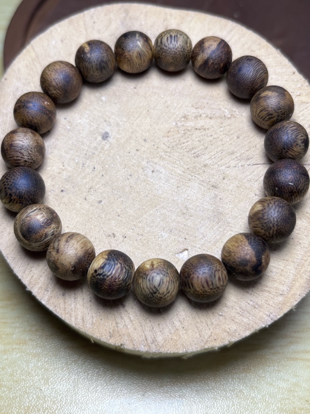 沉香奇楠沉香1.1虎班留疤手串多圈发一