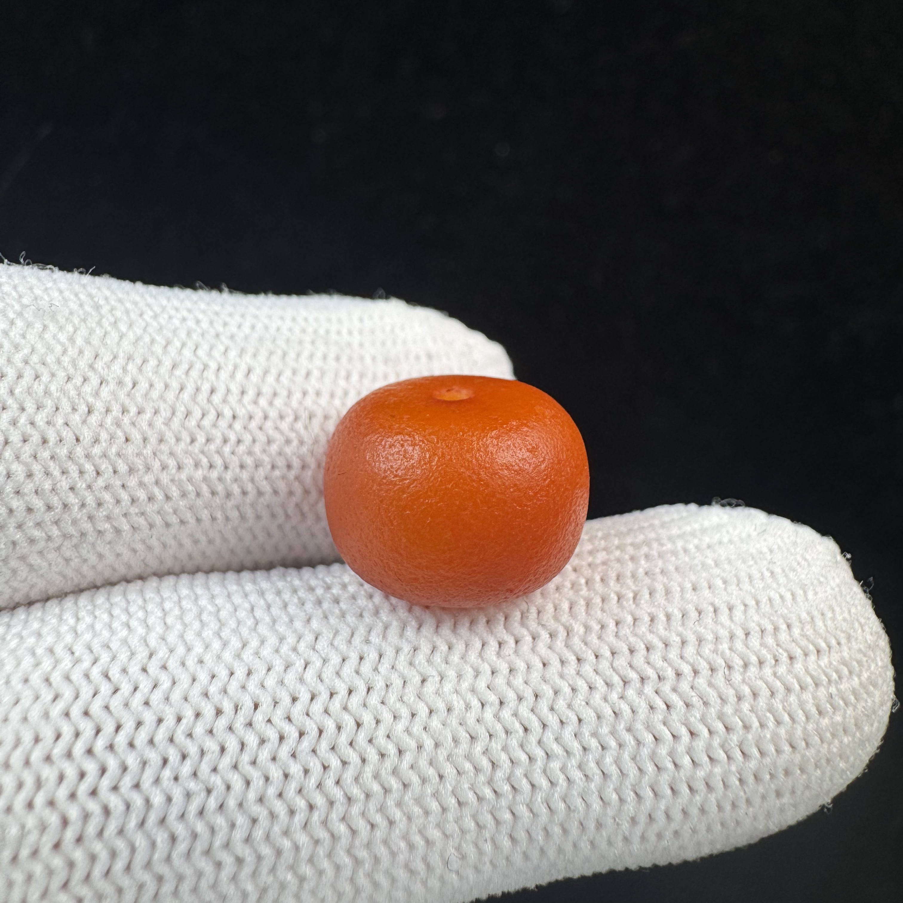 A8921天然原矿蜜蜡 老蜡墩子13.8*9.8mm支持复检假一罚十