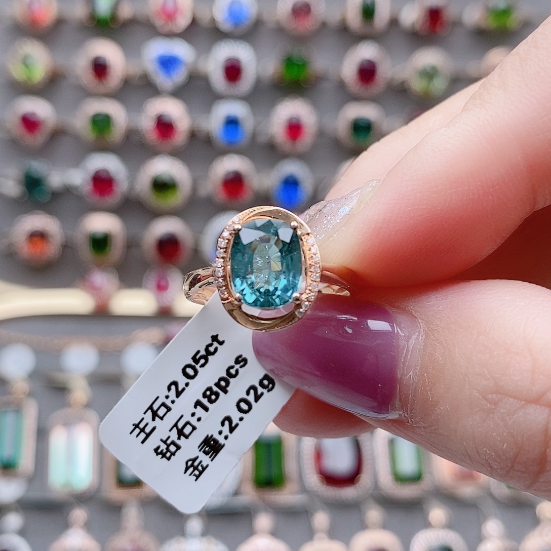 林***冰18K金镶嵌碧玺戒指